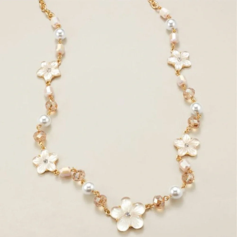 NIB Avon Blossom Breeze Jewelry Set – Necklace, Earrings & Bracelet - Picture 5 of 14